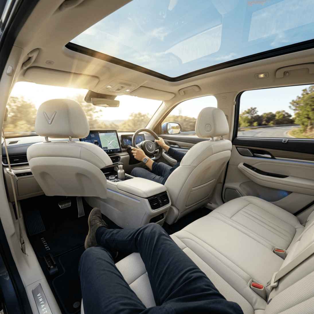 Nội thất xe ghép 5 chỗ đời mới sạch sẽ tiện nghi