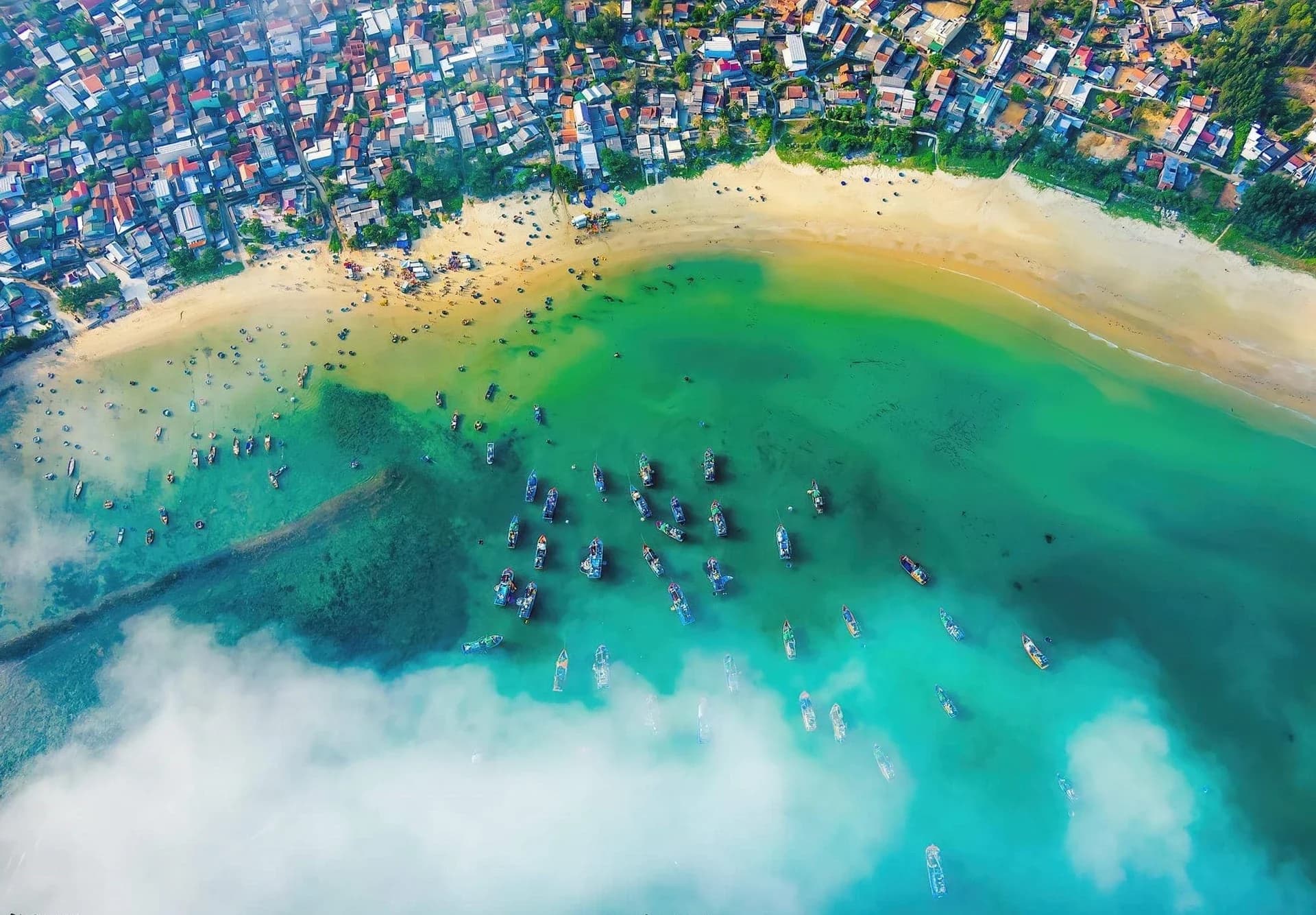 Dải Cát Trắng Mịn Châu Tân